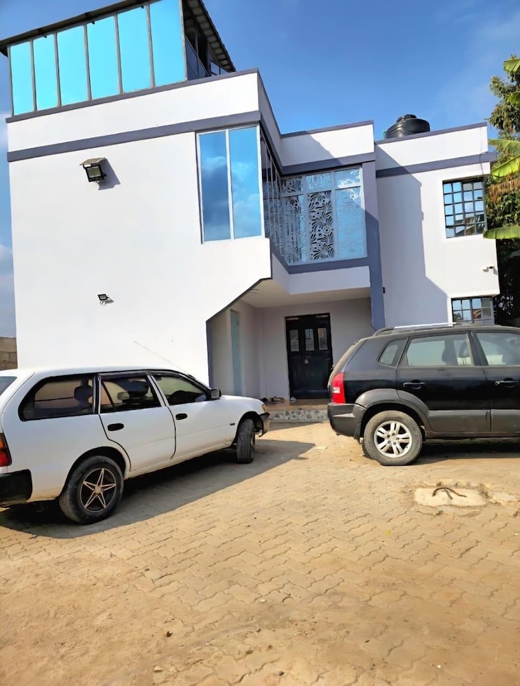 Lux Suites Zanzi Homestead Syokimau