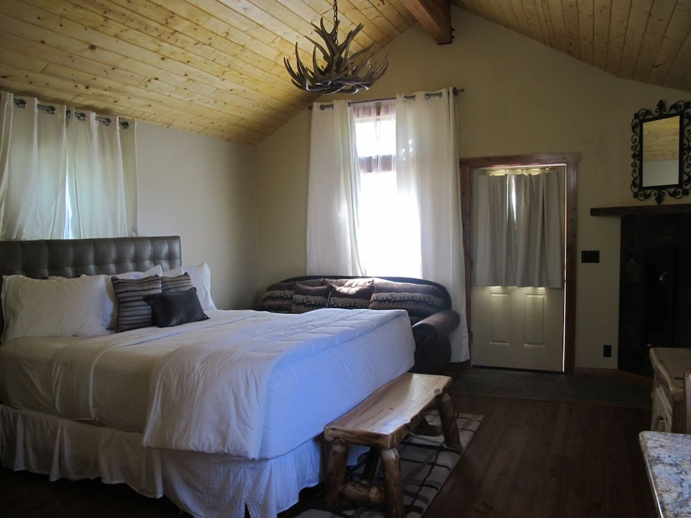Convict Lake Resort