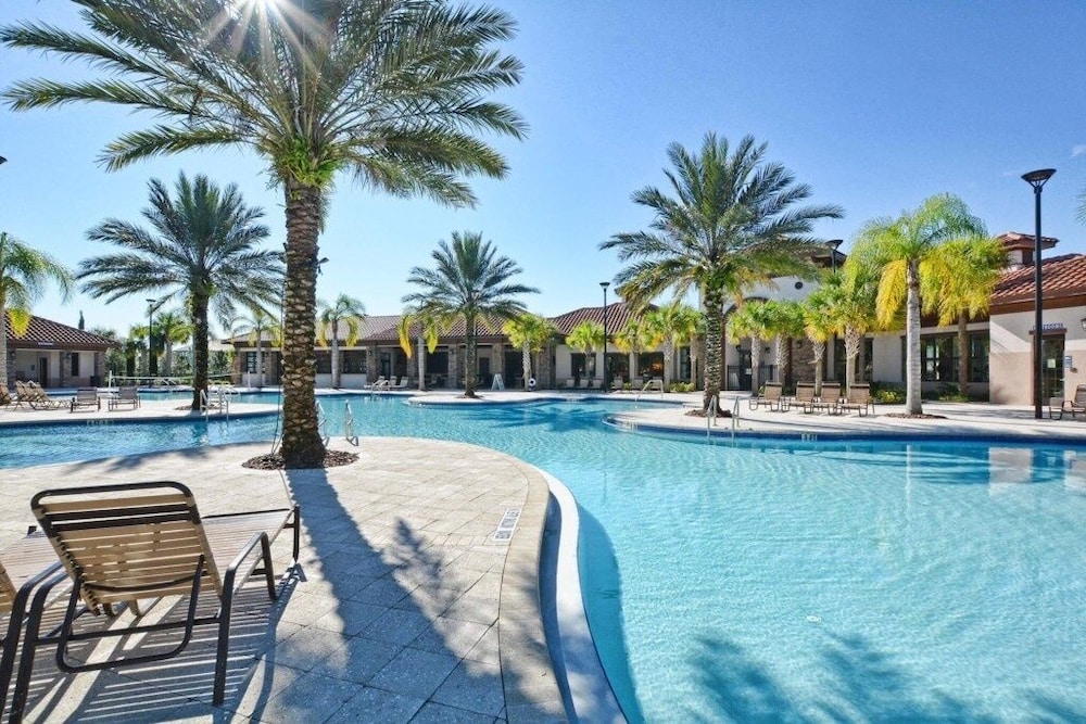 Family-friendly 5br Retreat Splash Pool + Resort Amenities + No Rear Neighbors 5 Bedroom Townhouse