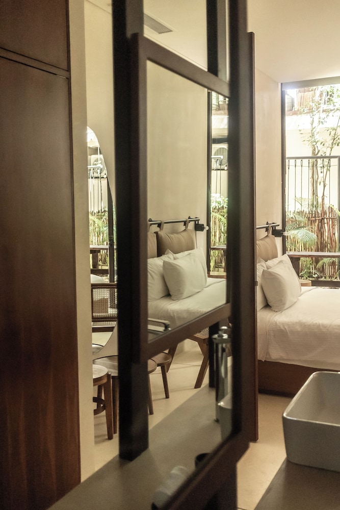 BT Homes - Zama Boho