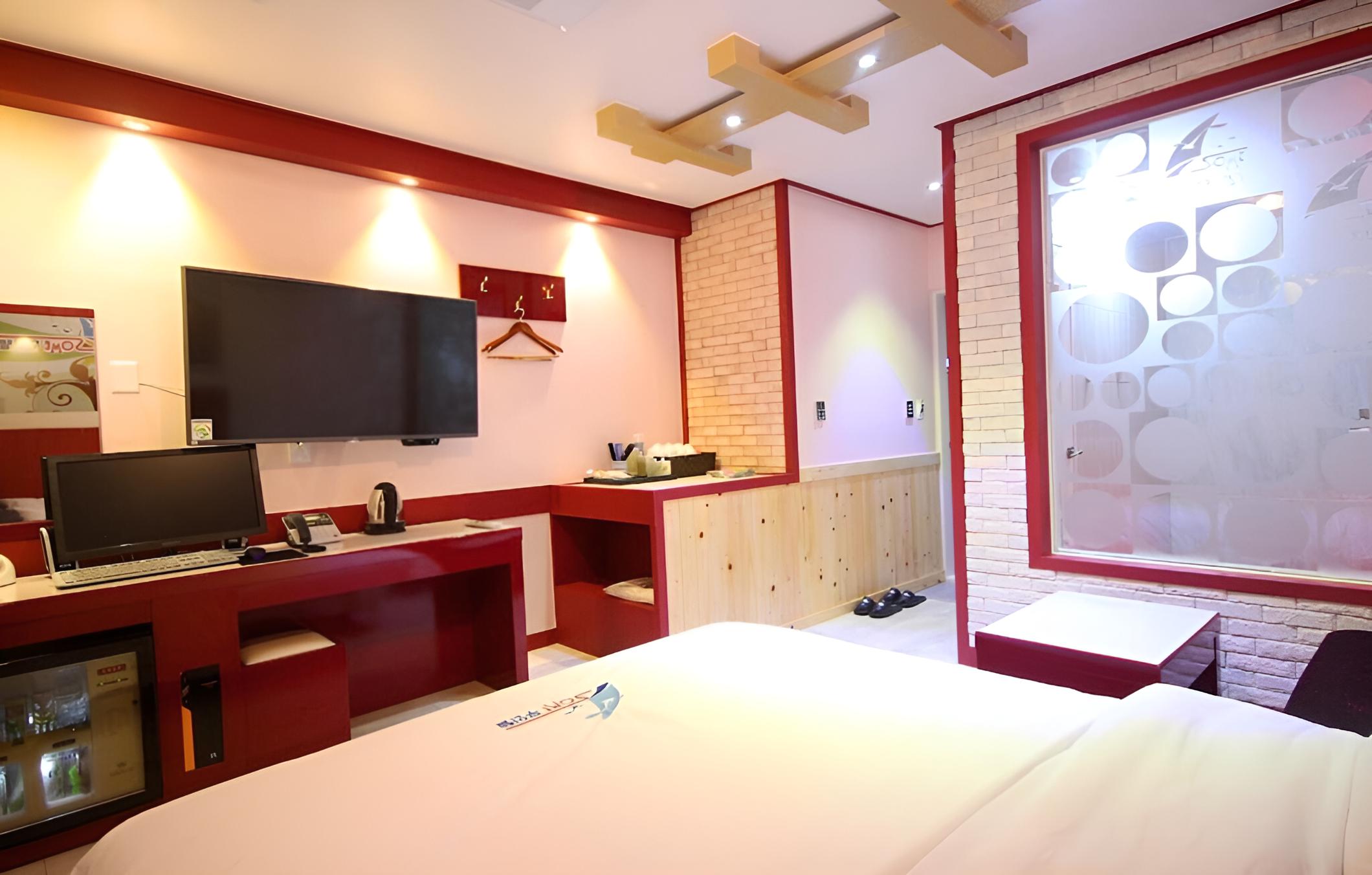 Buan Gyeokpo Some Hotel view 5
