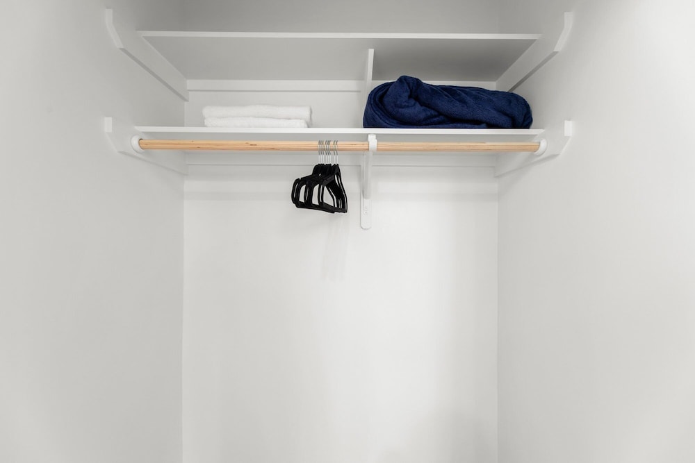 2-Bedroom East Austin Condo-Free Parking - Image 5