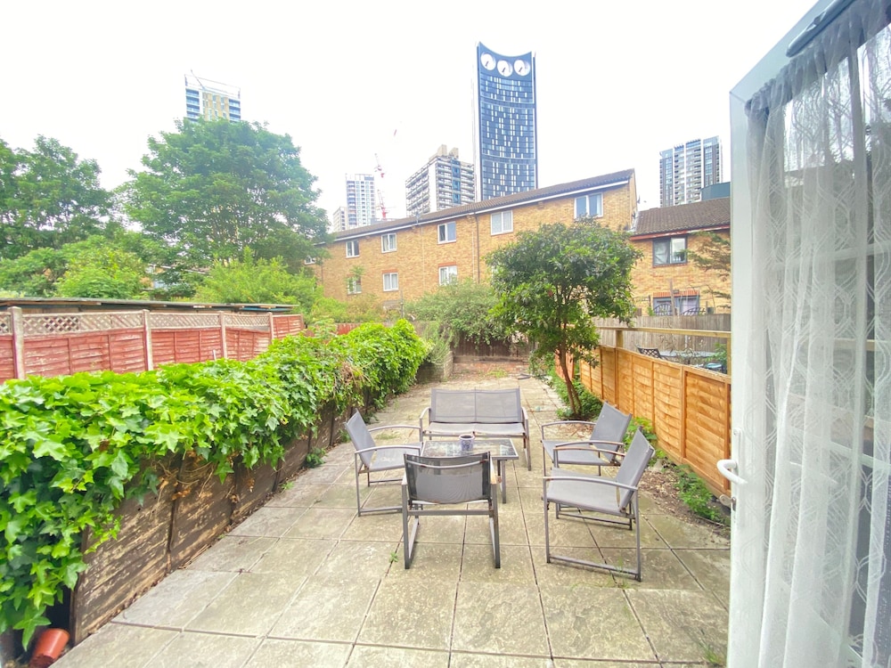 Luxurious London 5 Bedroom House