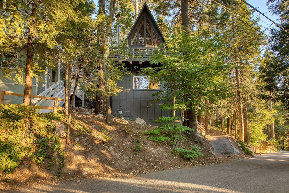 A-frame Retreat by Avantstay Modern Interiors 2 Decks Views
