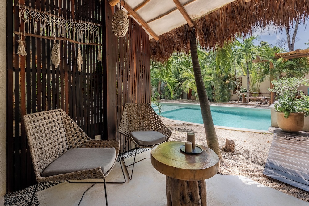 TRECE LUNAS TULUM