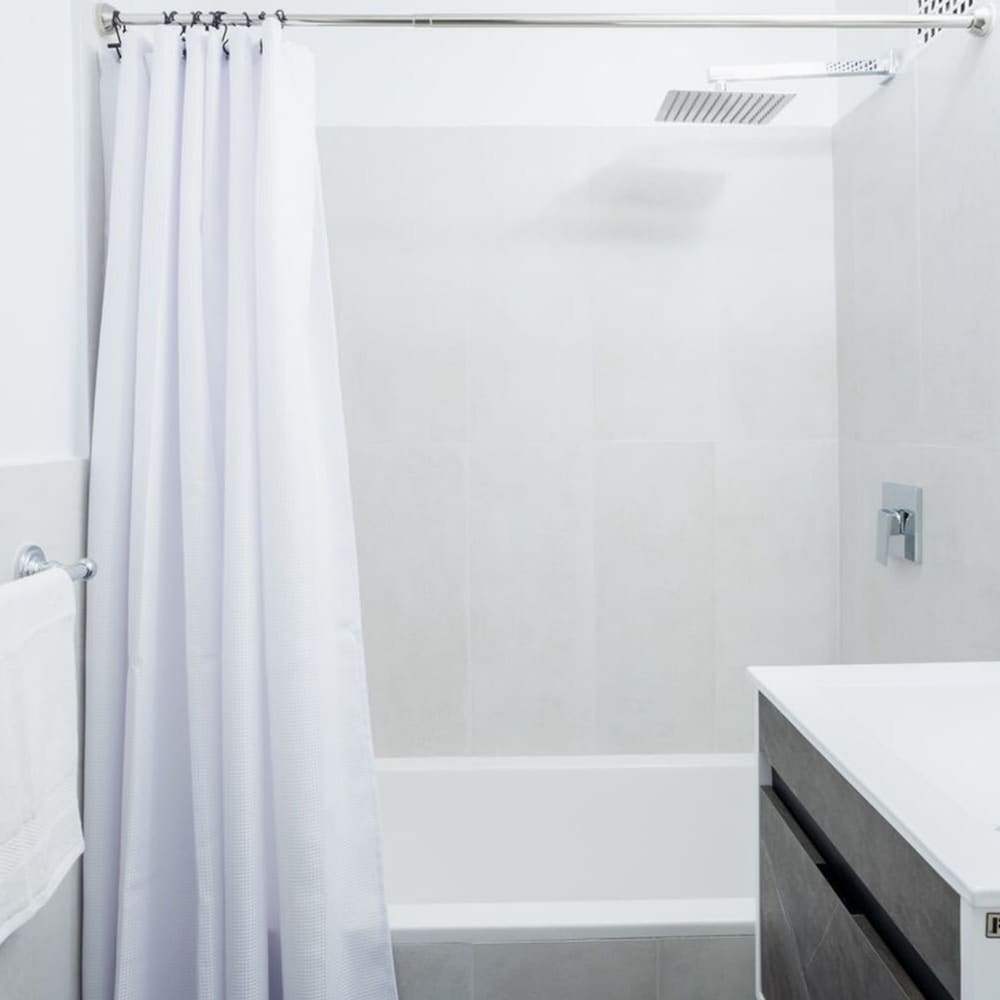 49-4a Prime Midtown Newly 2BR WD