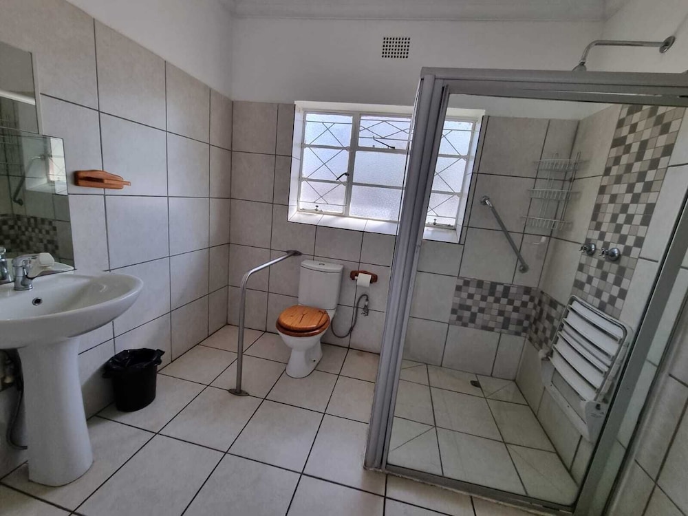 Emerald Guesthouse