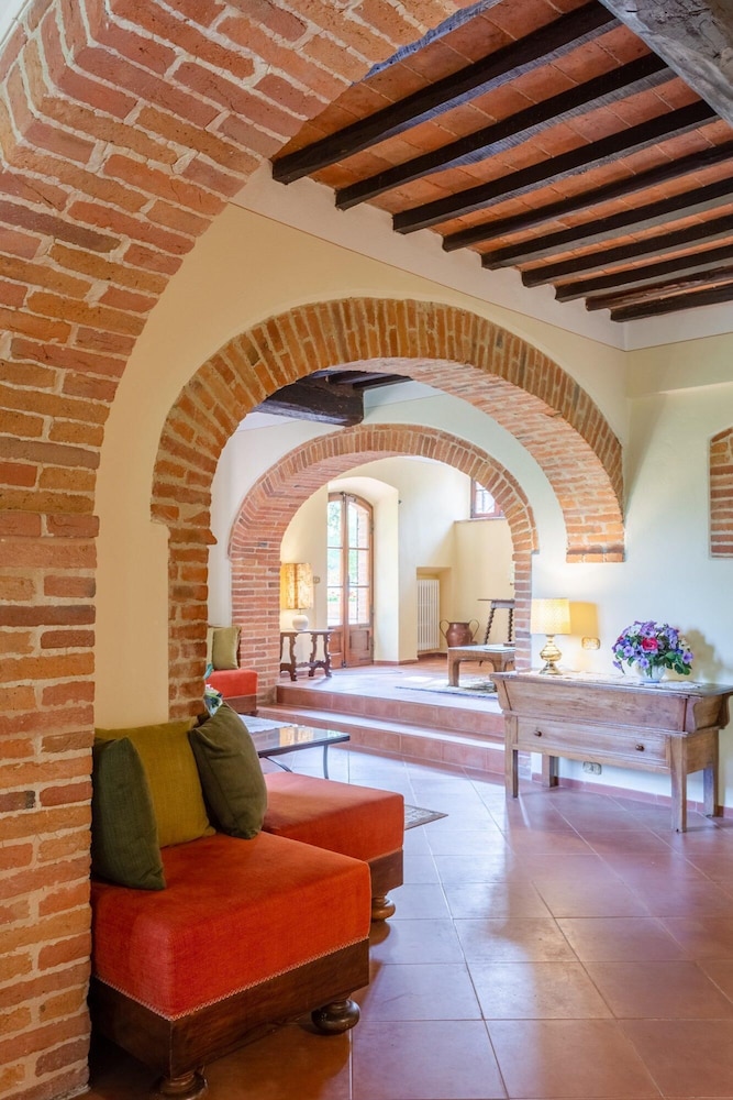 Villa Bramasole Large Private Pool Wifi - 2863 view 5