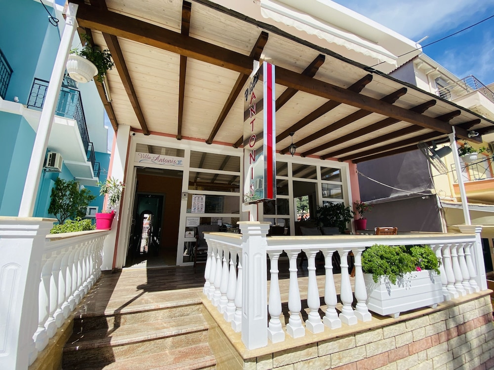 Villa Antonis