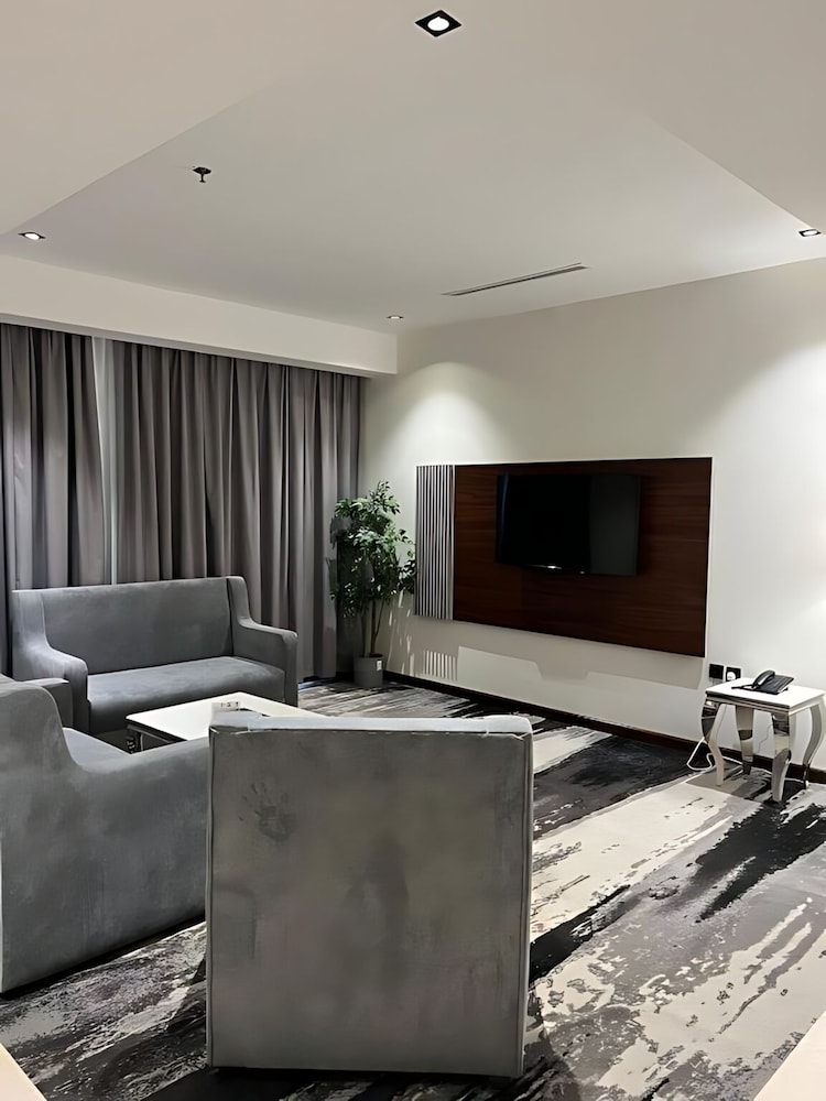 Kayan Serviced Apartments