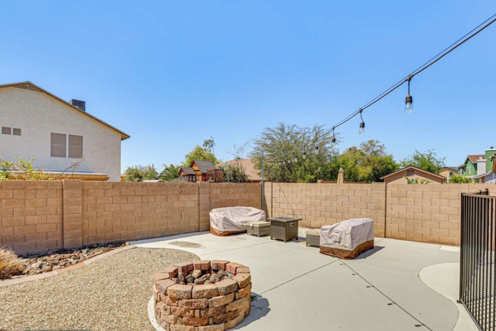 4BR Home w/ Private Pool, Patio & Grill