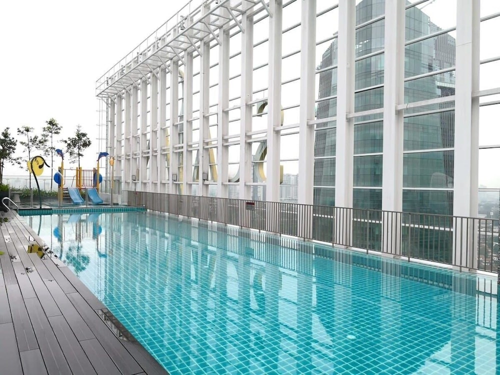 A High-floor 2BR Suasana Suites, Near Ciq, JB