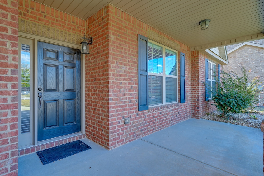 Spacious Kathleen Vacation Rental w/ Fireplace