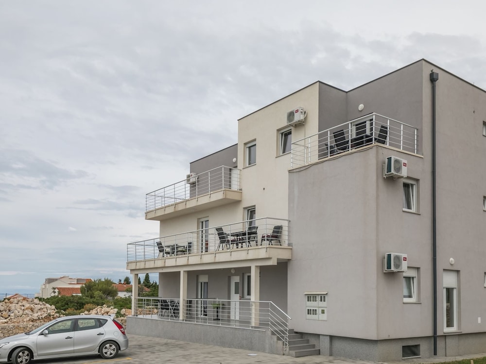 Apartment in Novalja Near Zrce Beach view 4