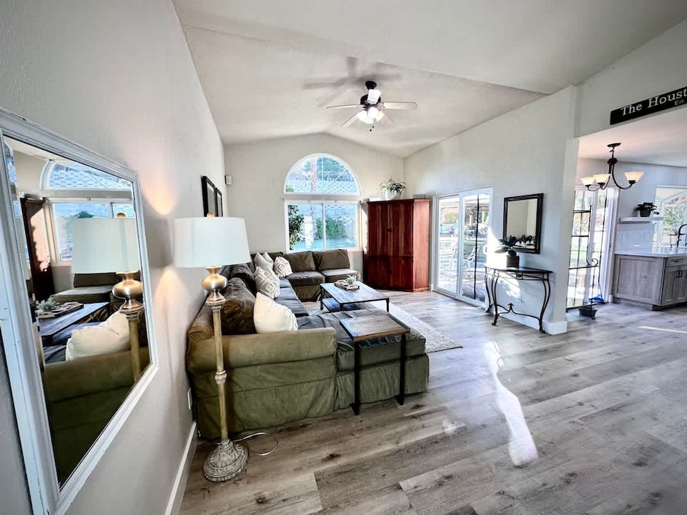Crestview Oceanside - Family-friendly Private Yard