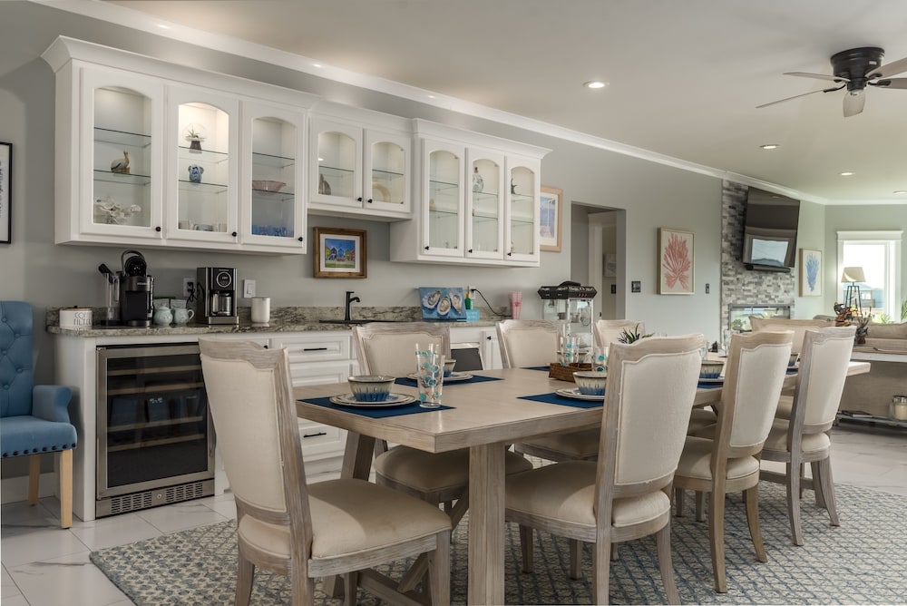 Bay Breeze - 2420 Bienville 4 Bedroom Home