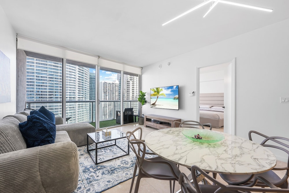 Penthouse ICON W Hotel WaterViews Balcony Brickell