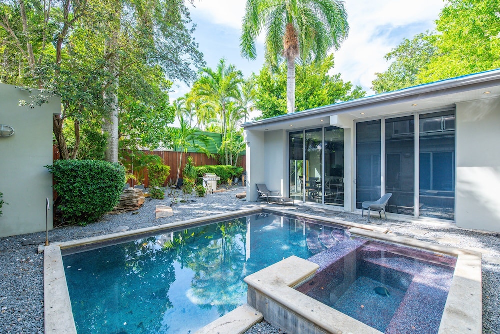 Contra House by Brightwild Luxury Home w Pool