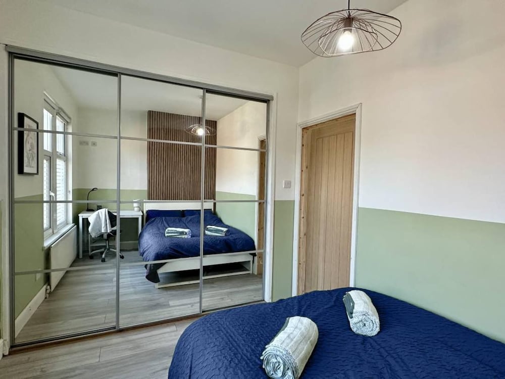 4-bed 3 Bath House in Leicester City