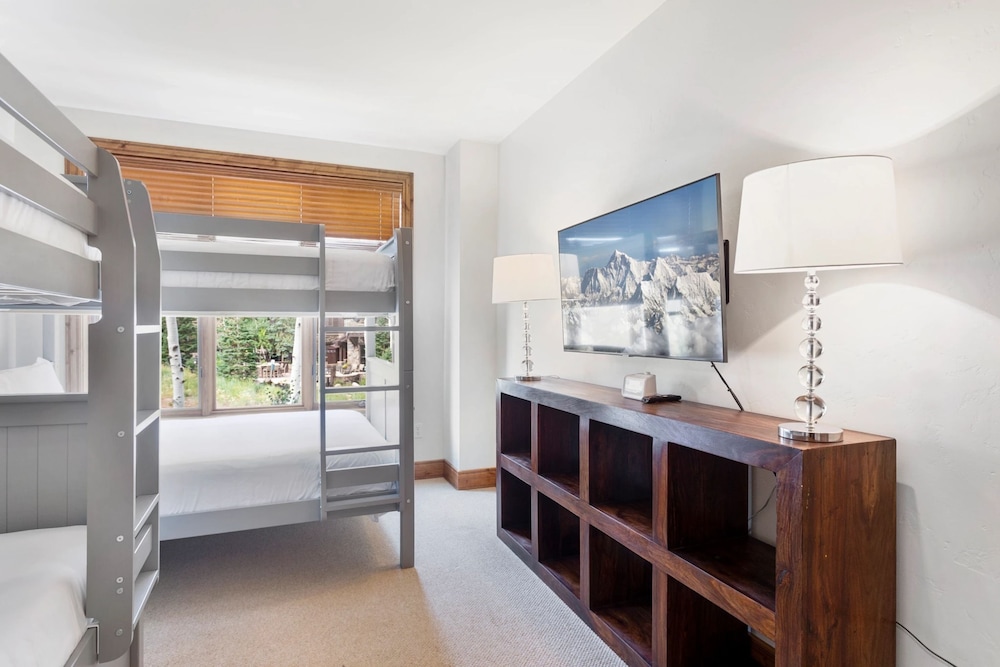 Shooting Star Lodge at Deer Valley Resort - Three Bedroom Residence #206 3 Condo