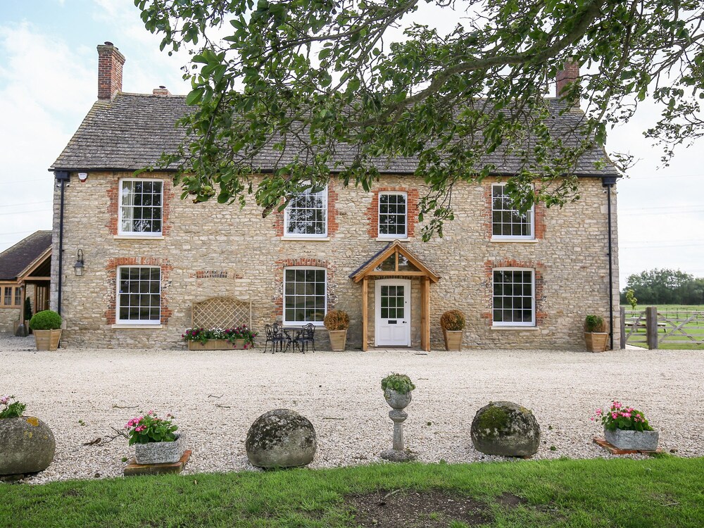 Shifford Manor Farm