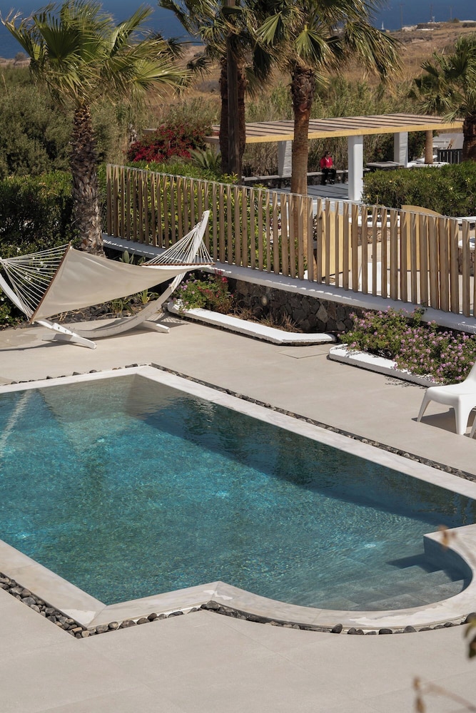 Amor Hideaway Villas