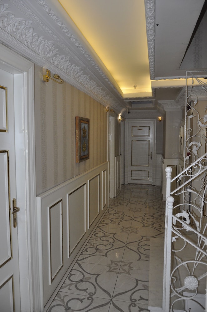 Azade Butik Otel