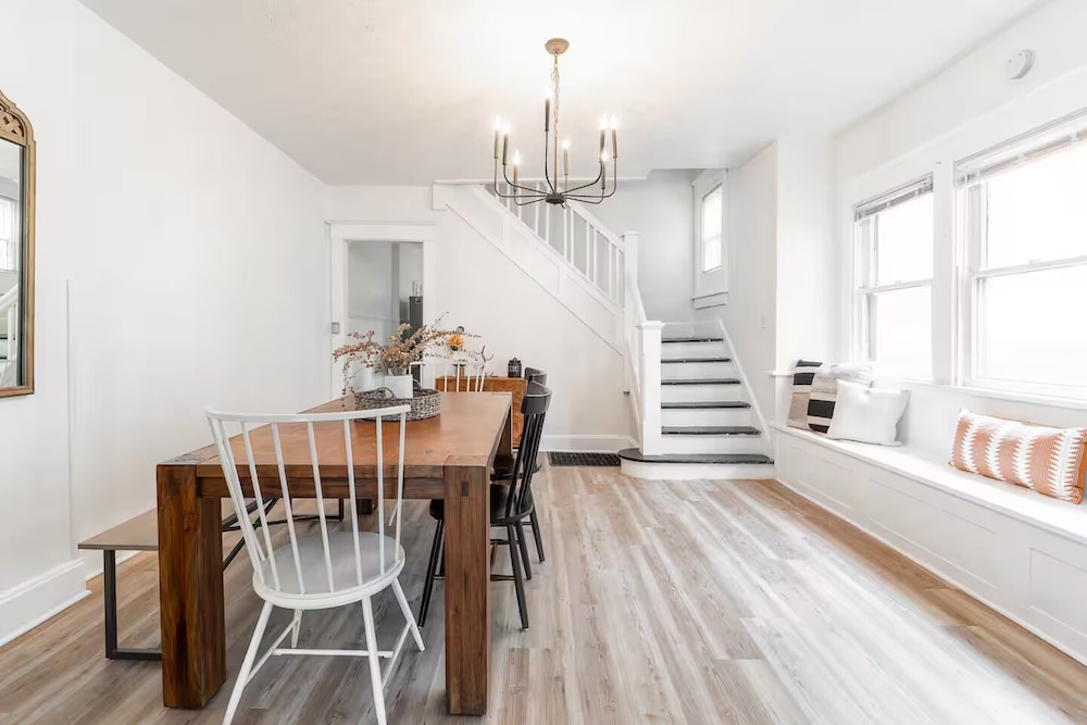 Cozy 3BR Home in Bates-Hendricks