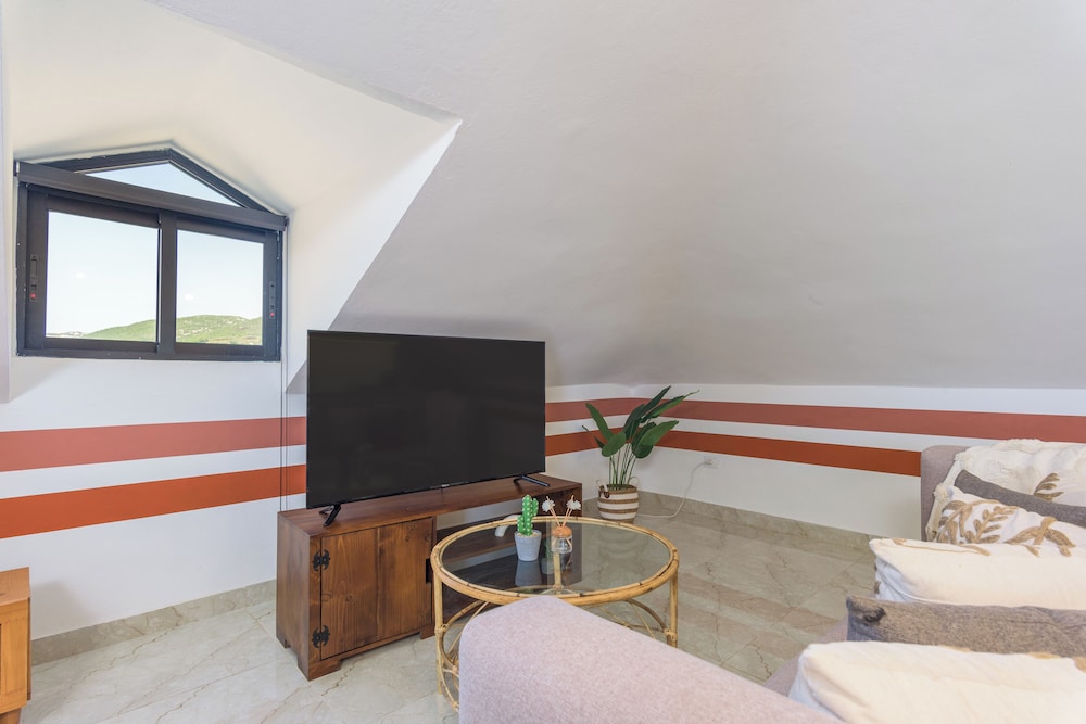 Glow Studios & Apartments in Batroun