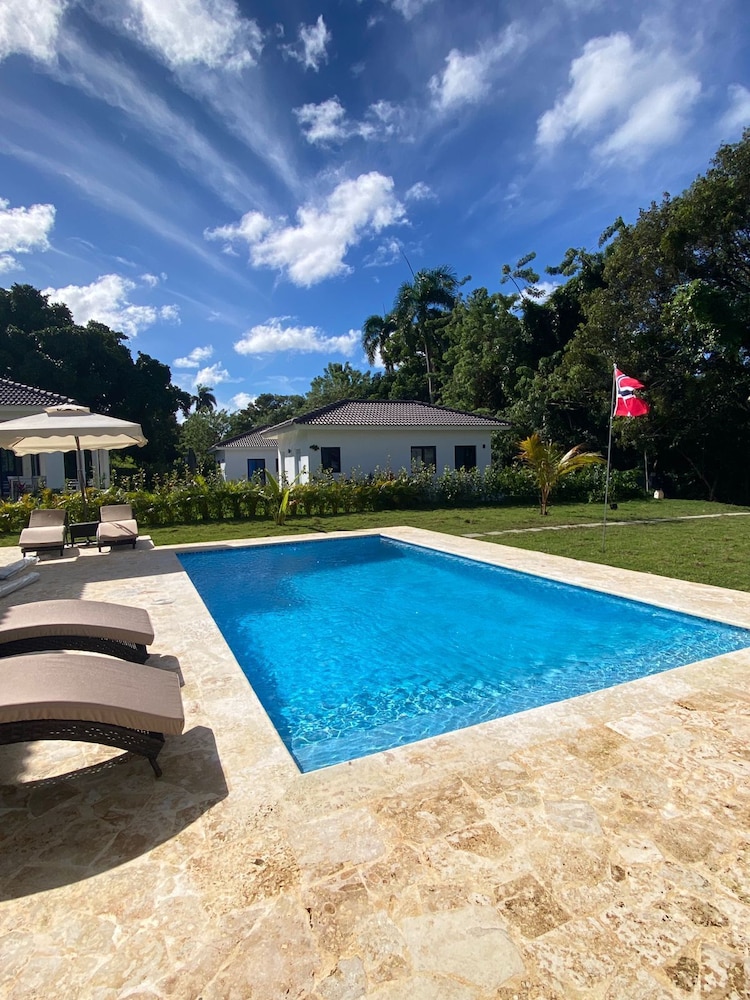 Luxury 5 Bedrooms Villa in Hispañola -sosua
