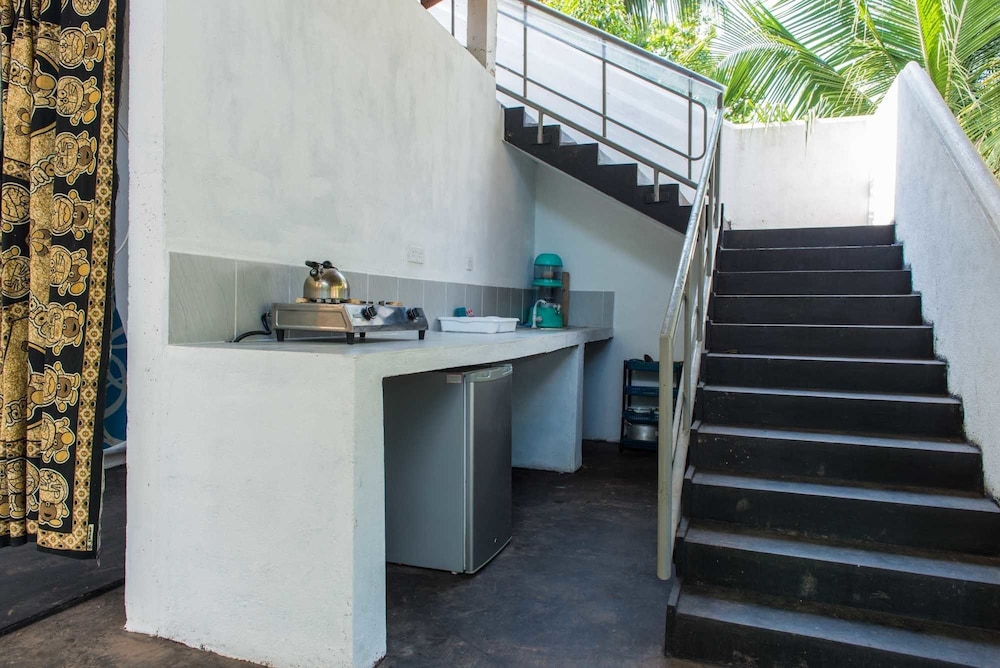 Jungleside House