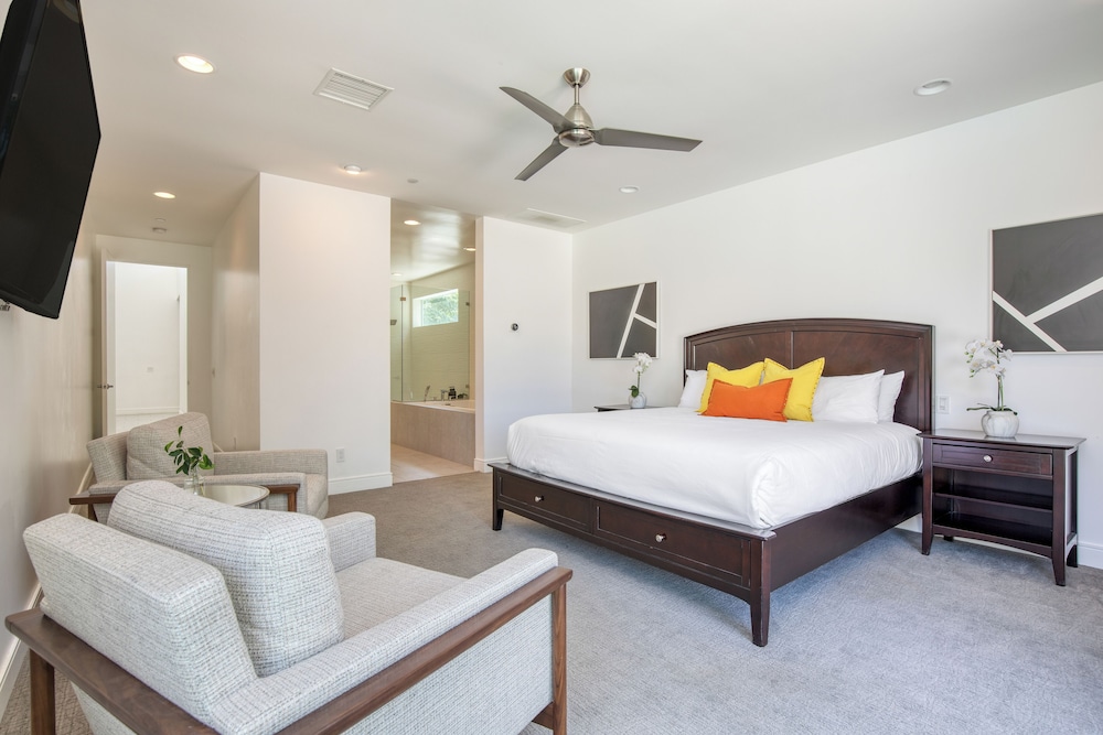 The Polo Villas by AvantStay – Modern Oasis Near Empire Polo Club