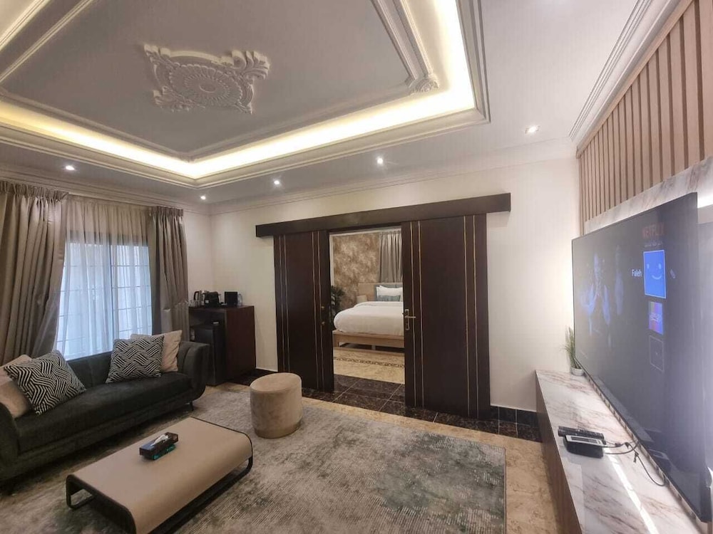 Hometel Khozama Jed