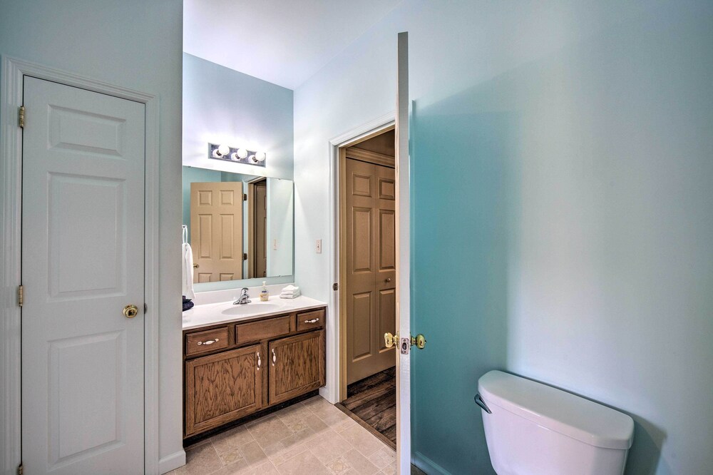 Unique Townhouse in Bavarian-style Neighborhood! - Property Image 13