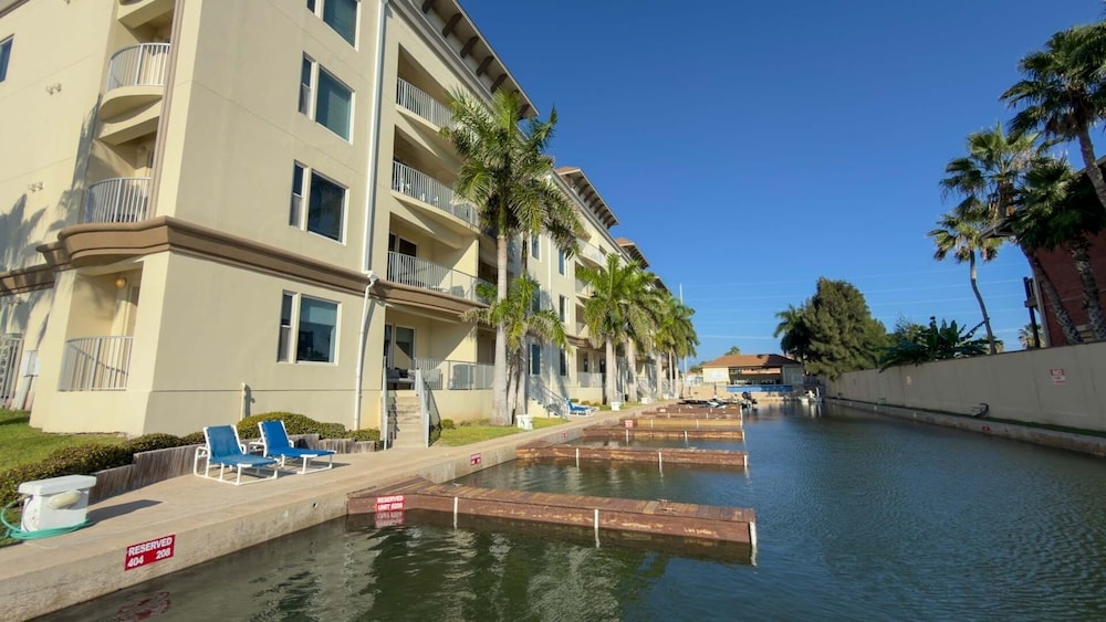 Channel Views Private Boat Slip Pool & Patio 3 Bedroom Apts