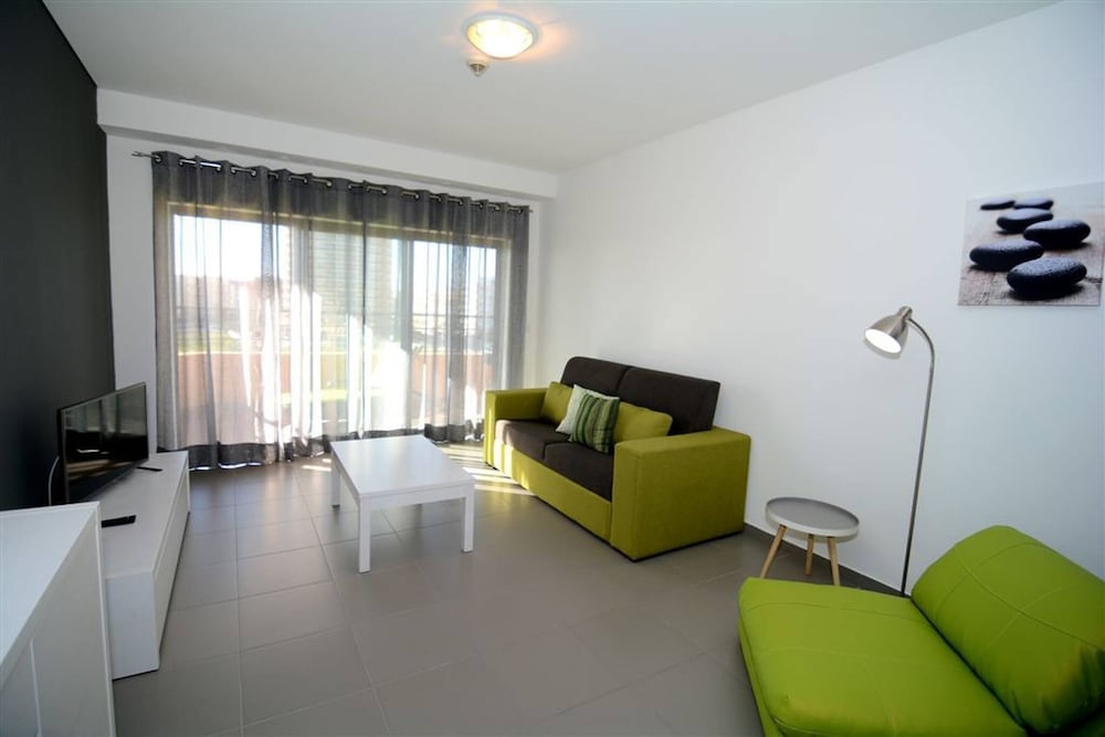 09 in Portim o With 1 Bedrooms and 1 Bathrooms