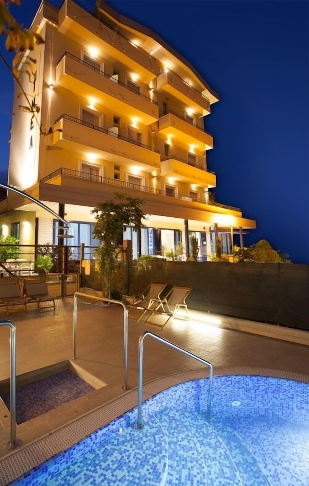 Hotel Thea - Image 1