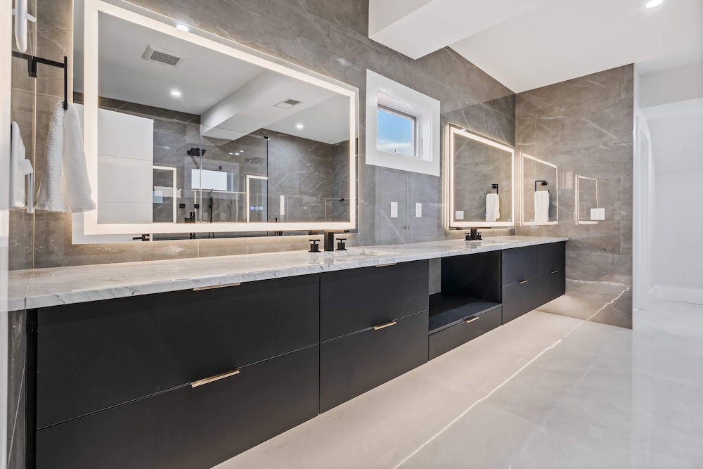 Brand New Home Ocean Views Wolf Appliances