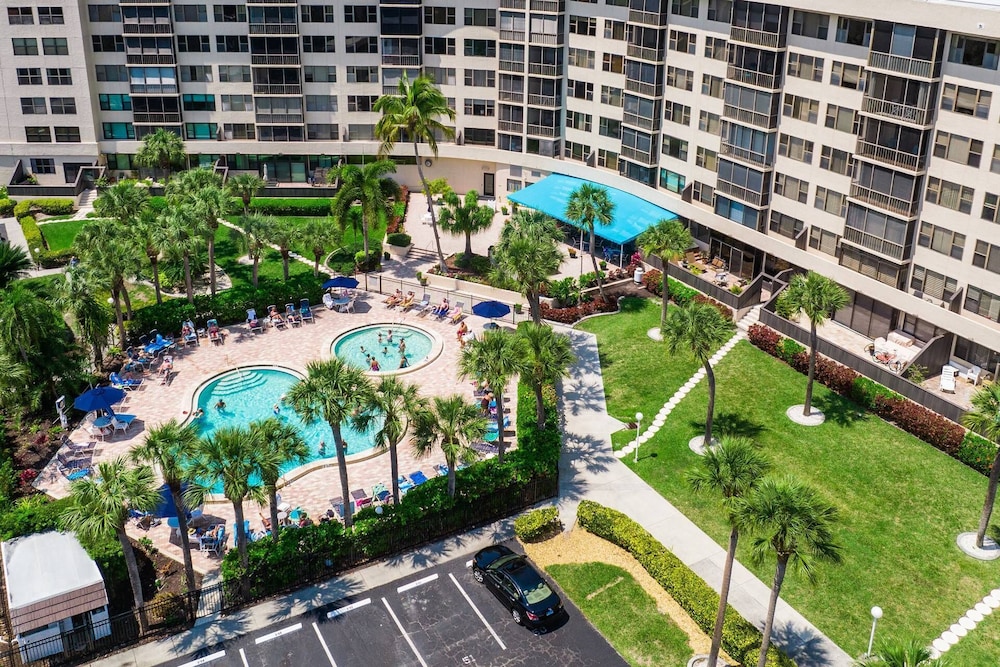 Harbor Towers Ocean View Escape