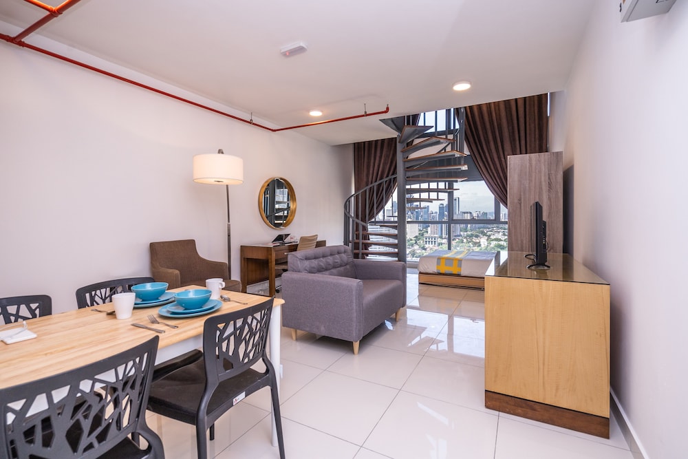 OYO Home 89596 Amazing 2br 3 Towers