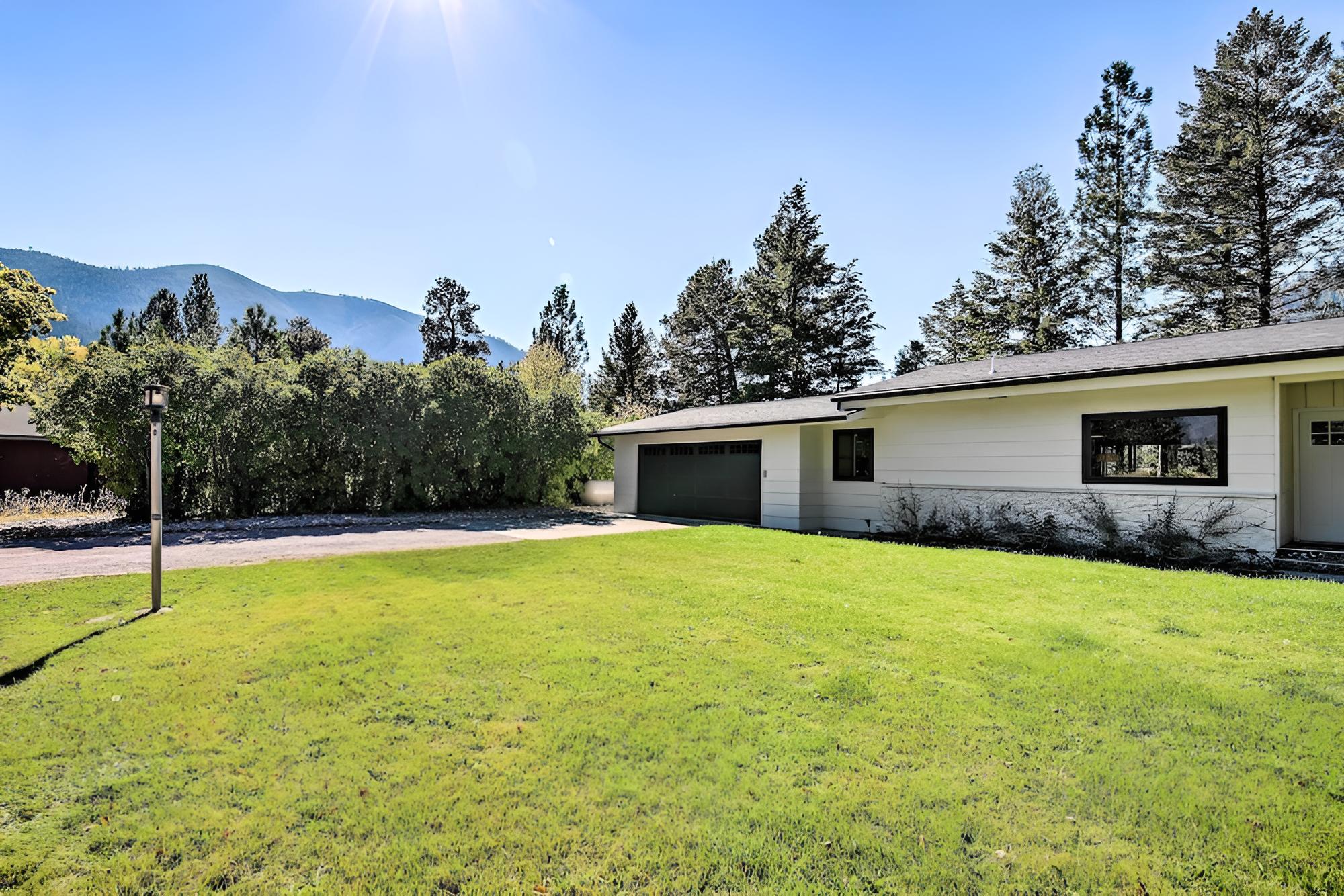 Renovated Riverfront Missoula Home w/ Deck! view 2