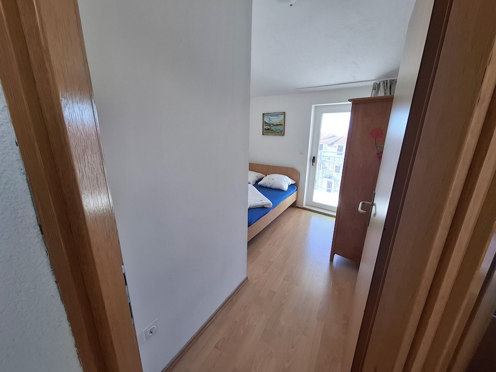 Apartments Kastilac with sea view