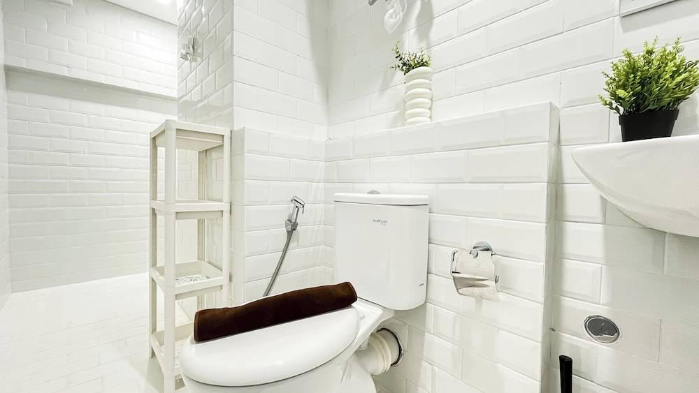 Spacious 3Br At Kingland Avenue Apartment