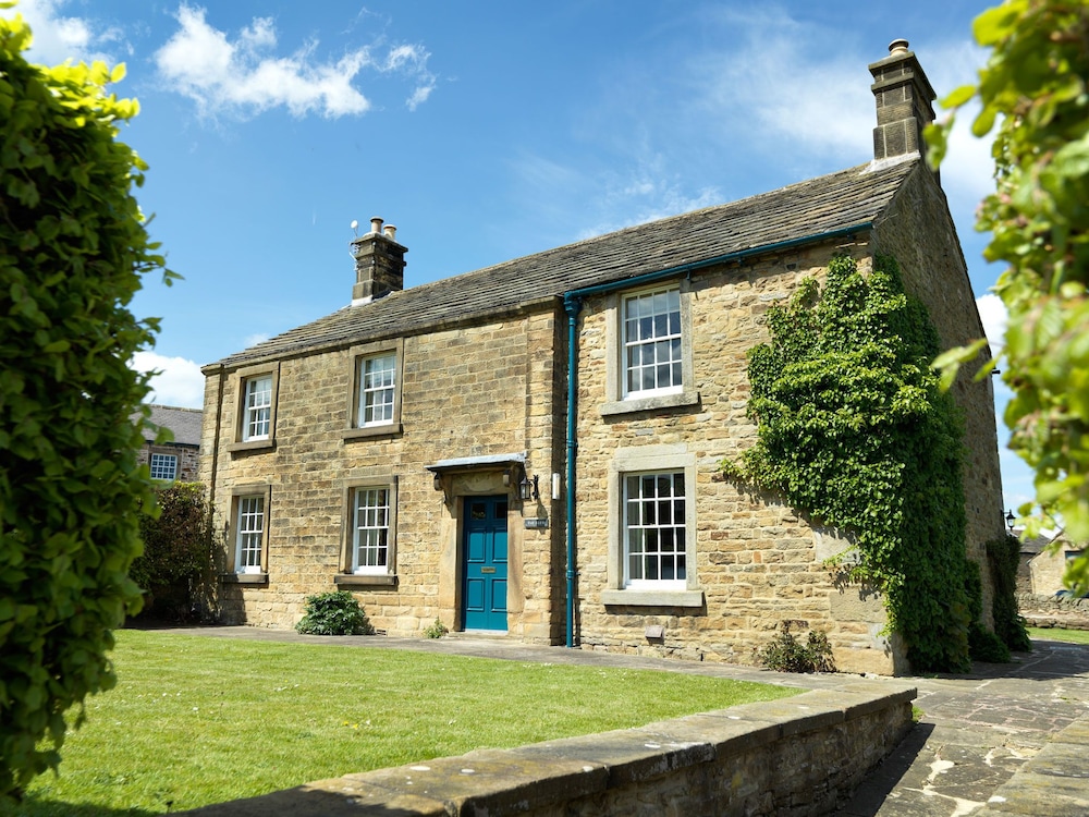 The Pilsley Inn