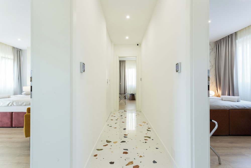 Shine of Life Luxury Rooms