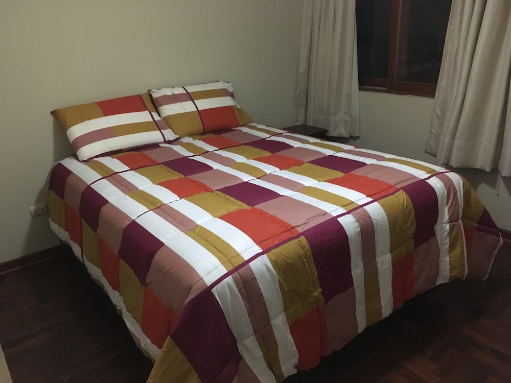 Miraflores Homely Aparts view 2