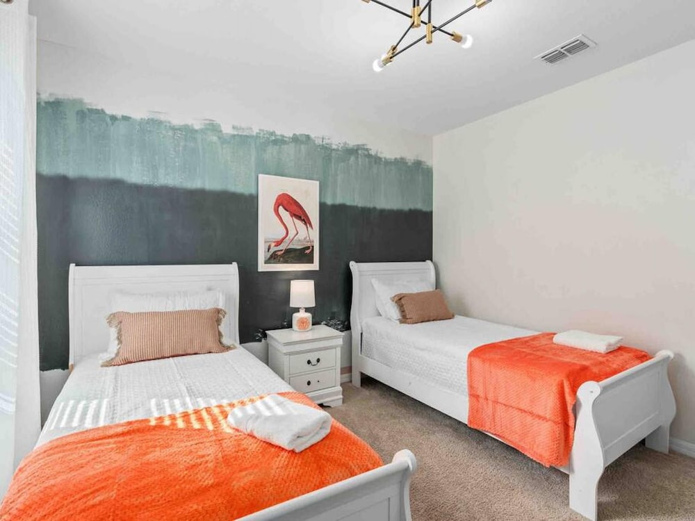 Super Comfy- 7BD 5 5BA Sleep s 22 w Amenities