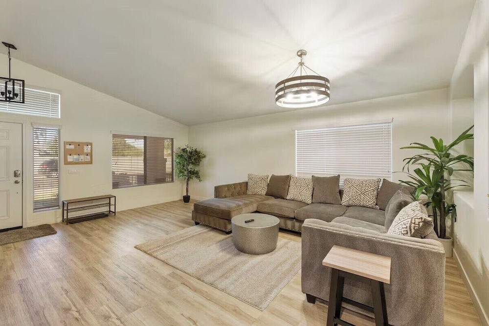 Chandler Hideaway - Relax & unwind