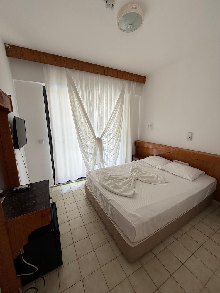 Bova Rooms