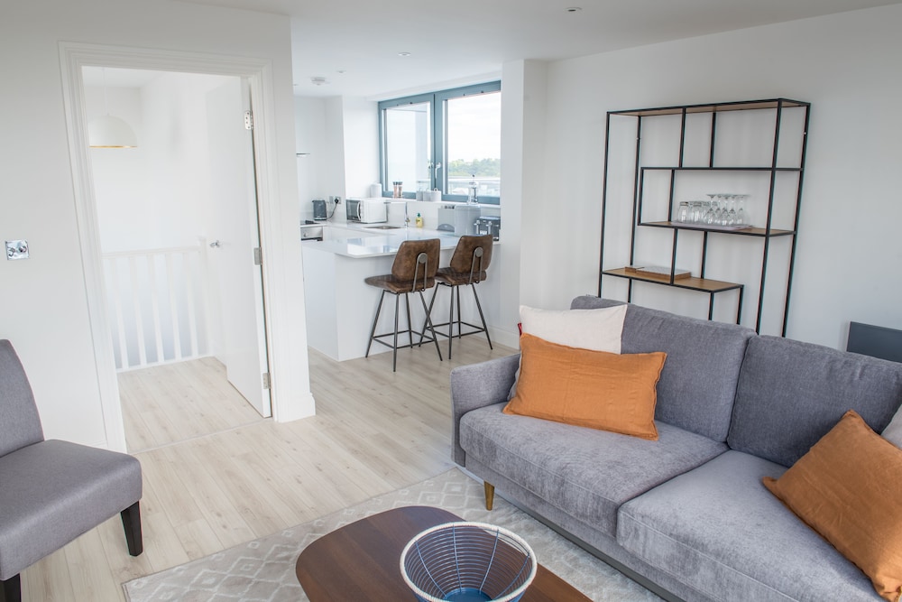 Toothbrush Apartments - 3 Bed Penthouse view 2